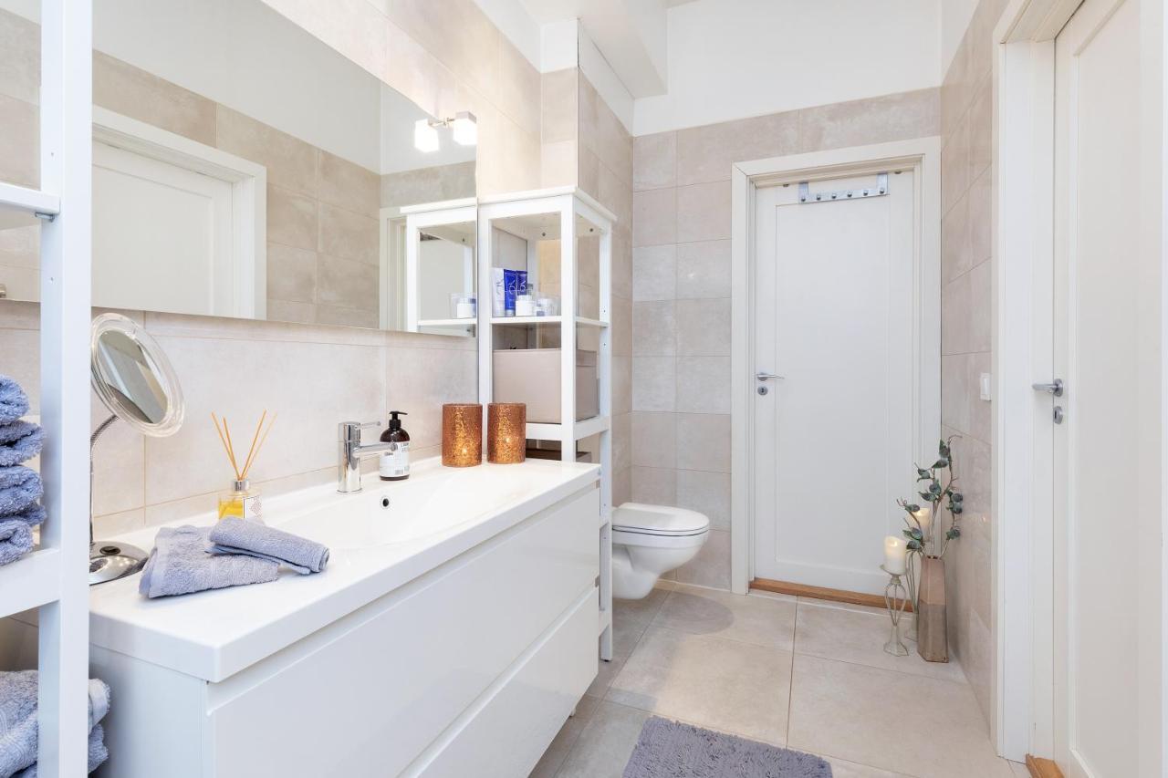 Stylish Apartment With Beautiful Views Of The River, Beach Nearby Κρίστιανσαντ Εξωτερικό φωτογραφία